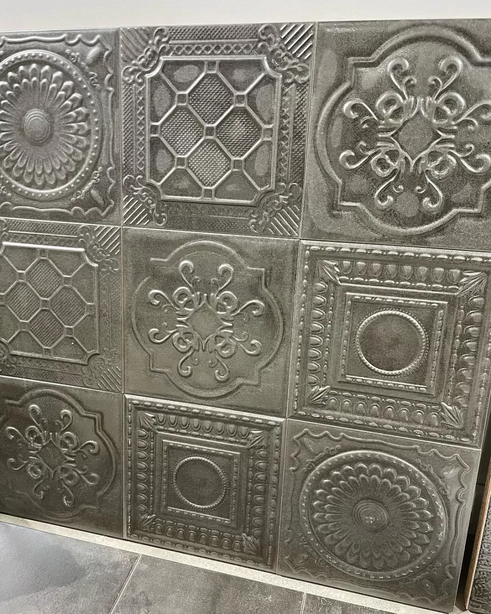 Интерьер Mainzu Metal Tiles