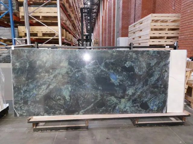 Madagascar Green Polished 120x280