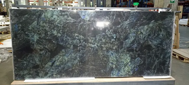 Madagascar Green Polished 120x280