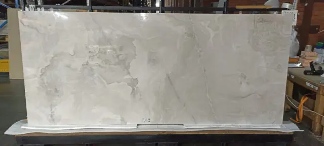 Onyx&More White Onyx Glossy 6мм 120x280